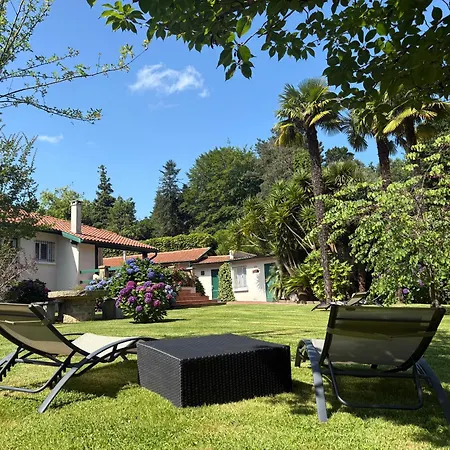 De Charme Parc Fleuri, Arbore Et Piscine A